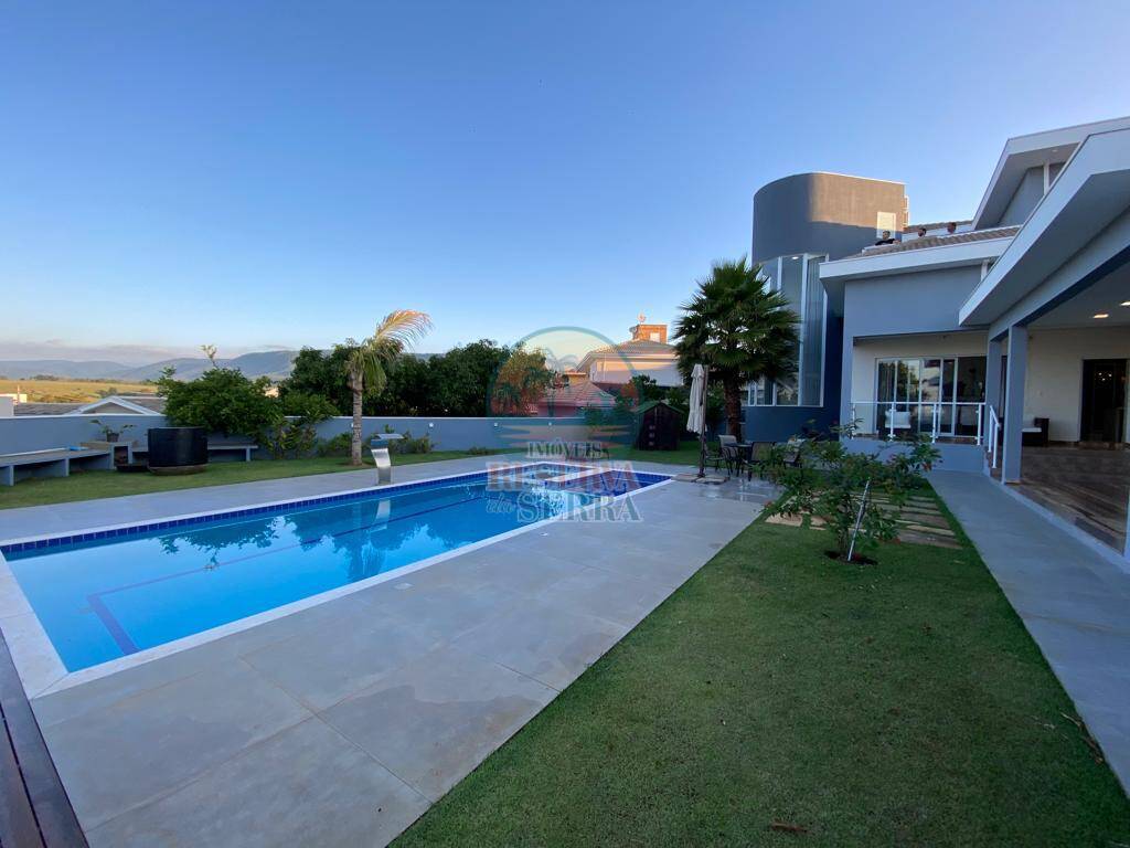 Casa a venda com ótima metragem no condomínio Reserva da Serra Jundiaí