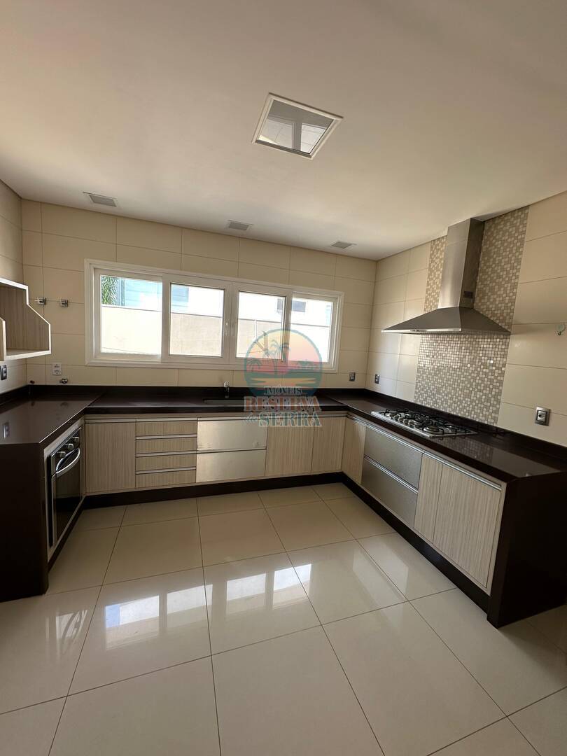 Casa de Condomínio para alugar com 3 quartos, 250m² - Foto 5