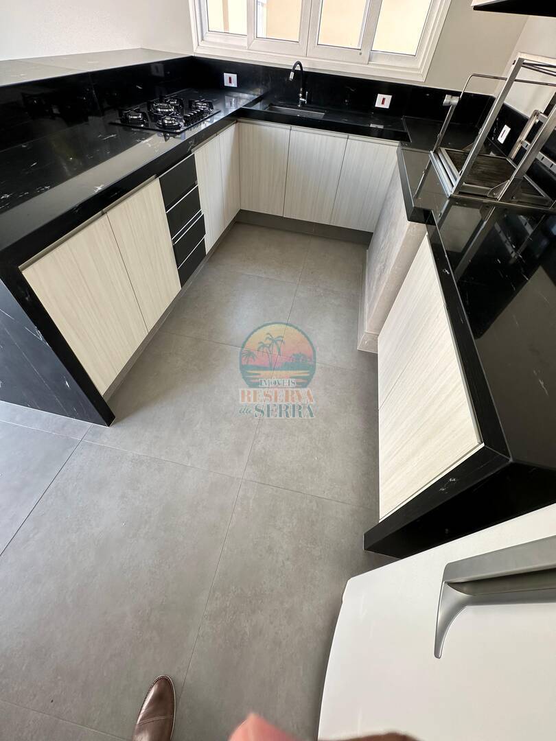 Casa de Condomínio para alugar com 3 quartos, 250m² - Foto 16