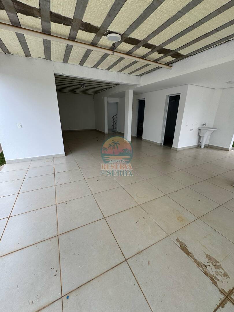 Casa de Condomínio para alugar com 4 quartos, 317m² - Foto 3