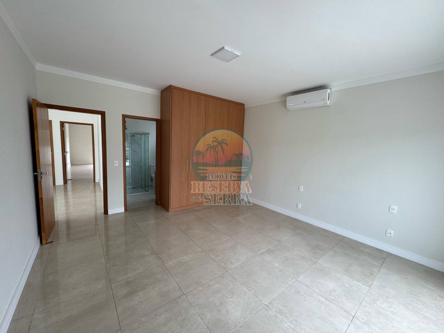 Casa de Condomínio para alugar com 4 quartos, 317m² - Foto 9