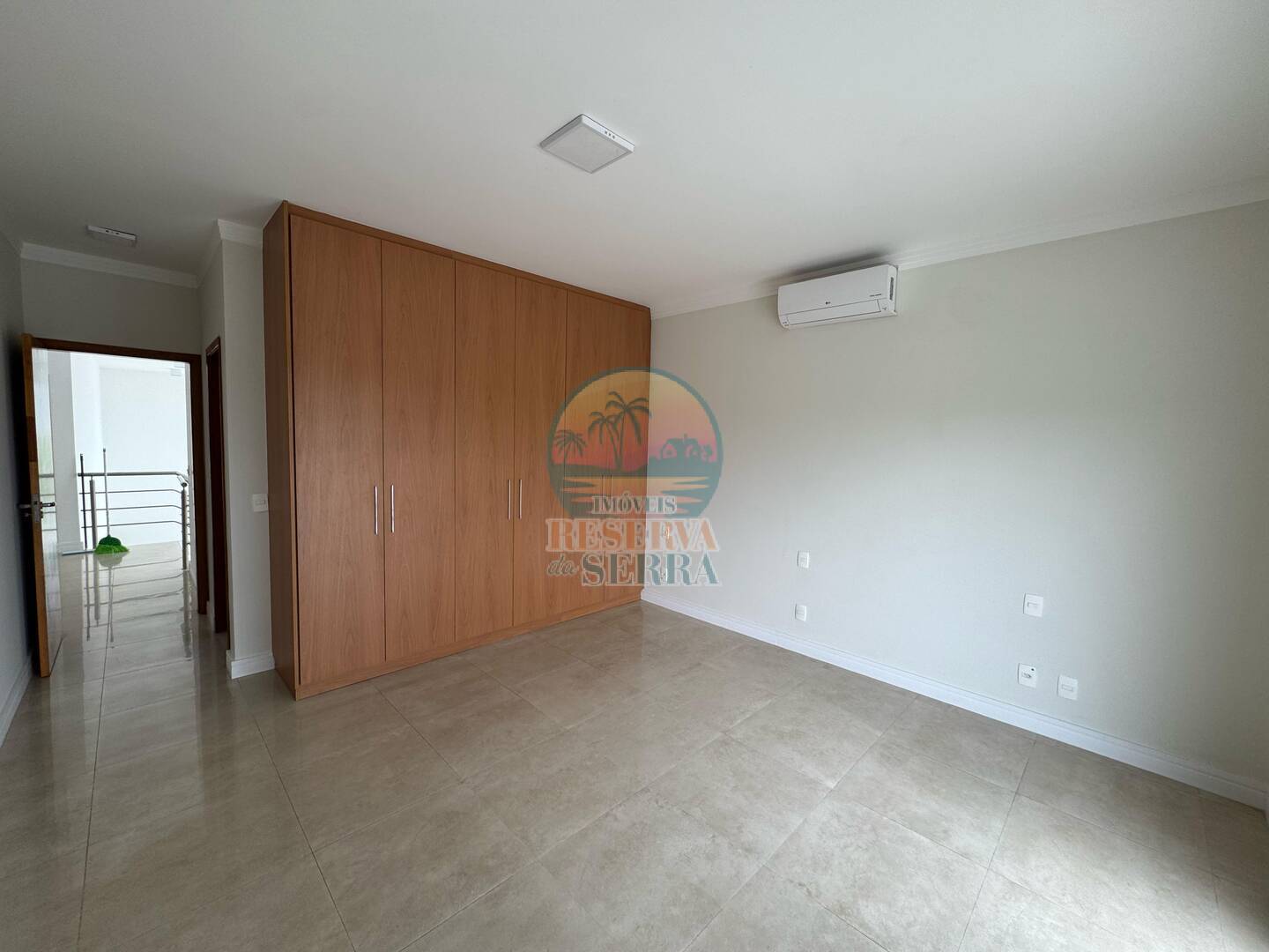 Casa de Condomínio para alugar com 4 quartos, 317m² - Foto 10