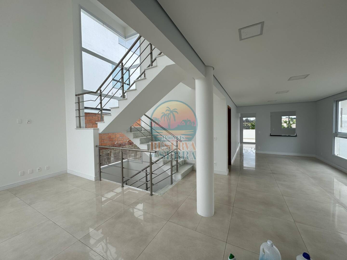 Casa de Condomínio para alugar com 4 quartos, 317m² - Foto 5