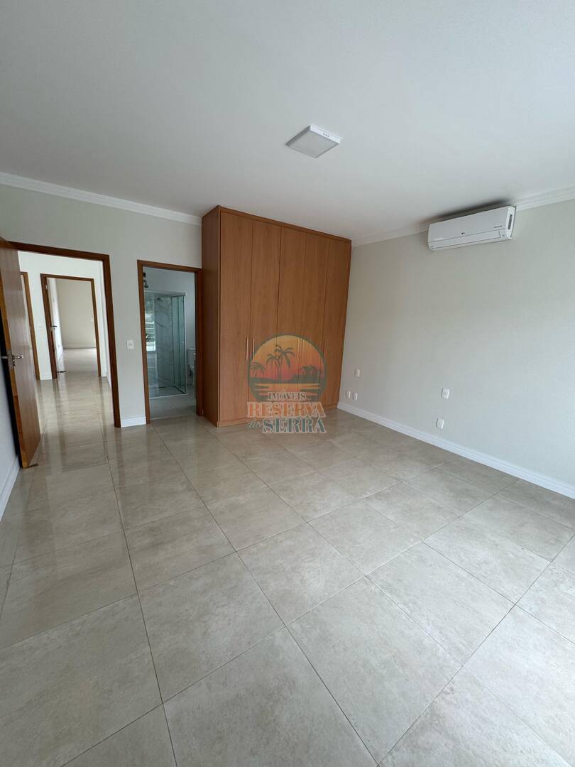 Casa de Condomínio para alugar com 4 quartos, 317m² - Foto 14