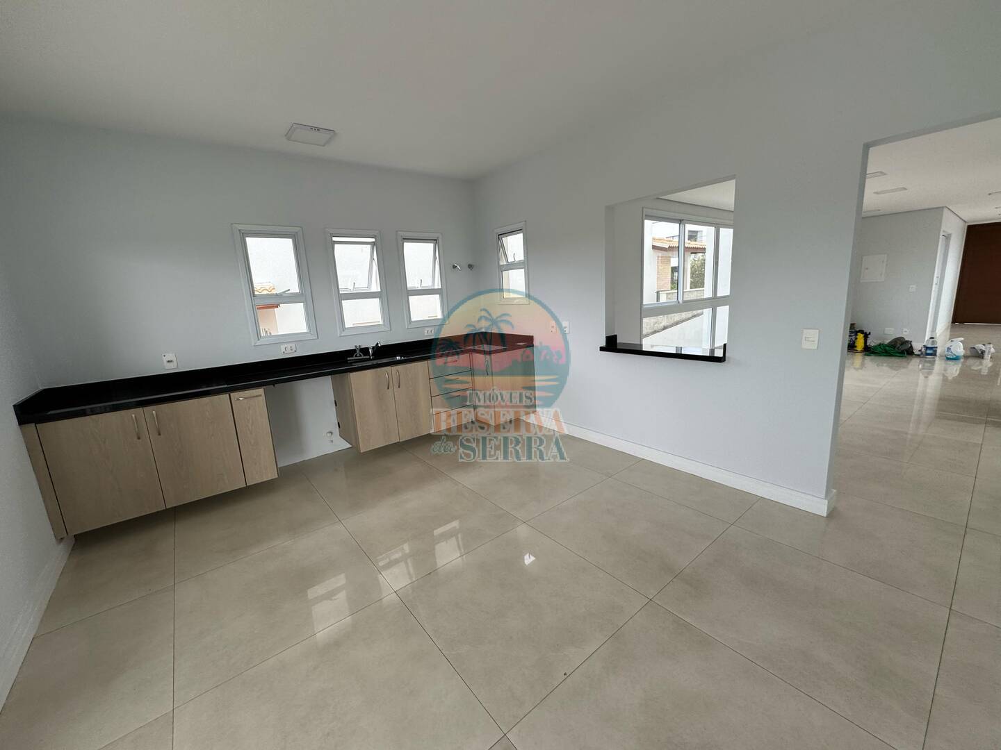 Casa de Condomínio para alugar com 4 quartos, 317m² - Foto 17
