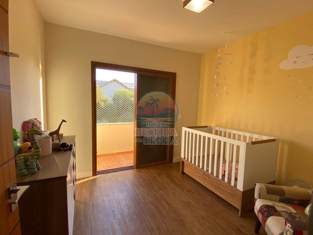 Casa de Condomínio para alugar com 3 quartos, 245m² - Foto 9