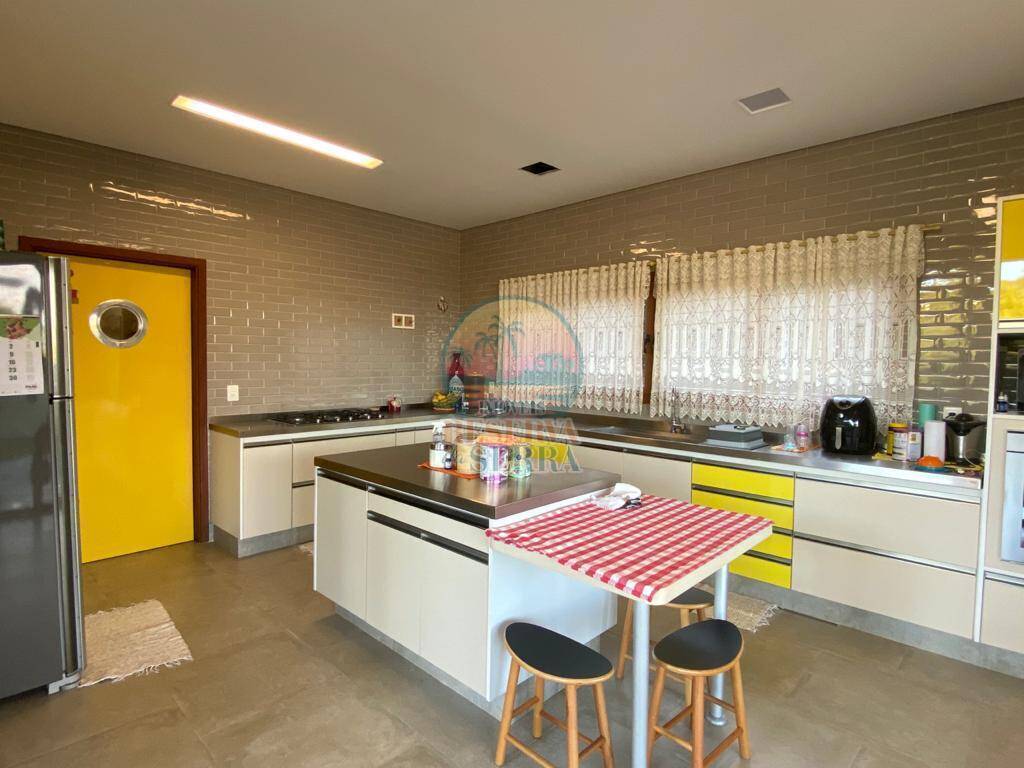 Casa de Condomínio para alugar com 3 quartos, 245m² - Foto 5
