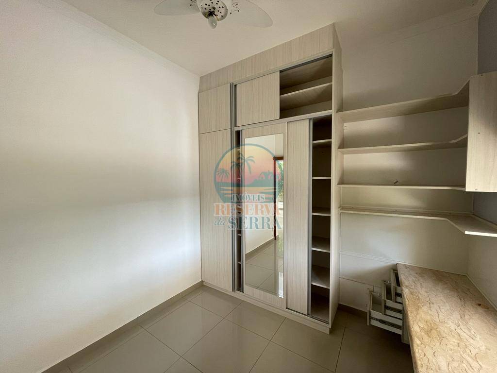 Casa de Condomínio à venda e aluguel com 5 quartos, 260m² - Foto 17