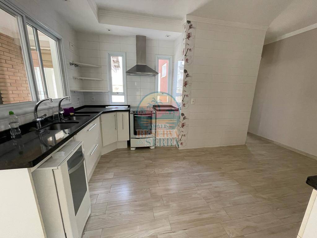 Casa de Condomínio à venda e aluguel com 5 quartos, 260m² - Foto 21