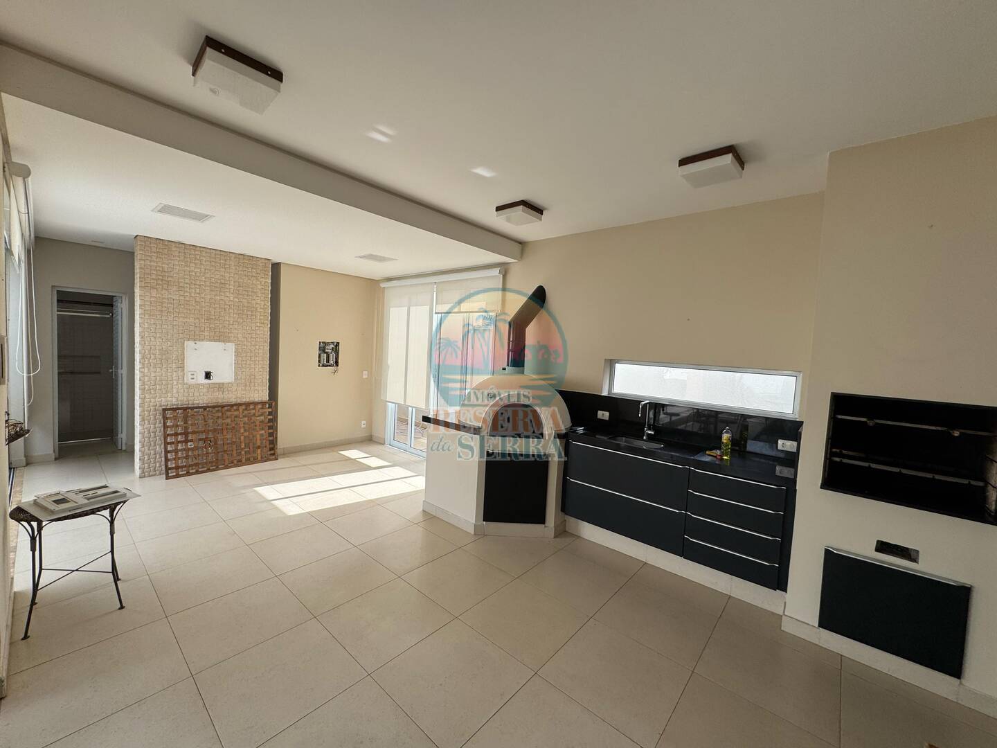 Casa de Condomínio à venda e aluguel com 3 quartos, 327m² - Foto 3
