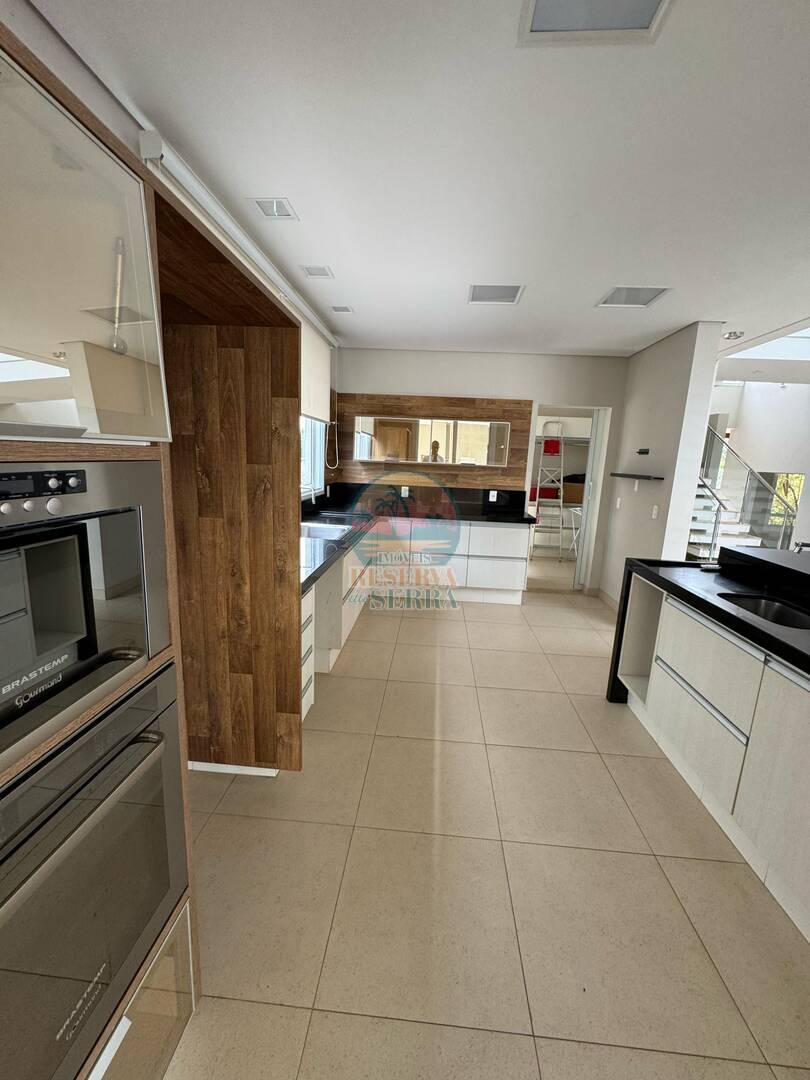 Casa de Condomínio à venda e aluguel com 3 quartos, 327m² - Foto 4