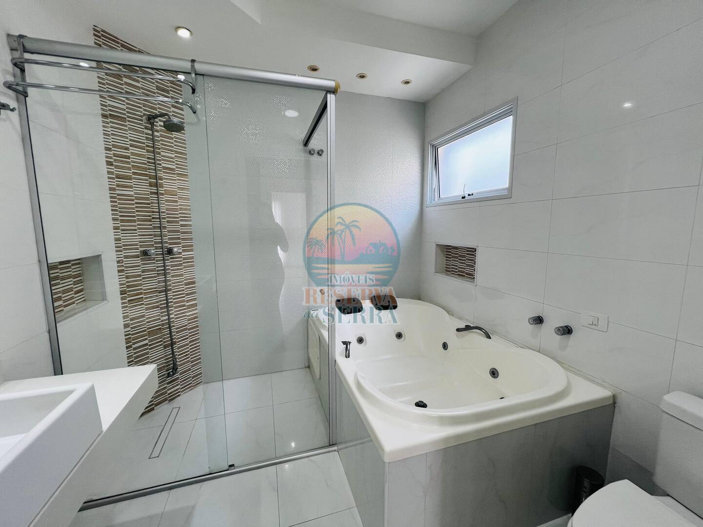 Casa de Condomínio à venda e aluguel com 4 quartos, 320m² - Foto 26