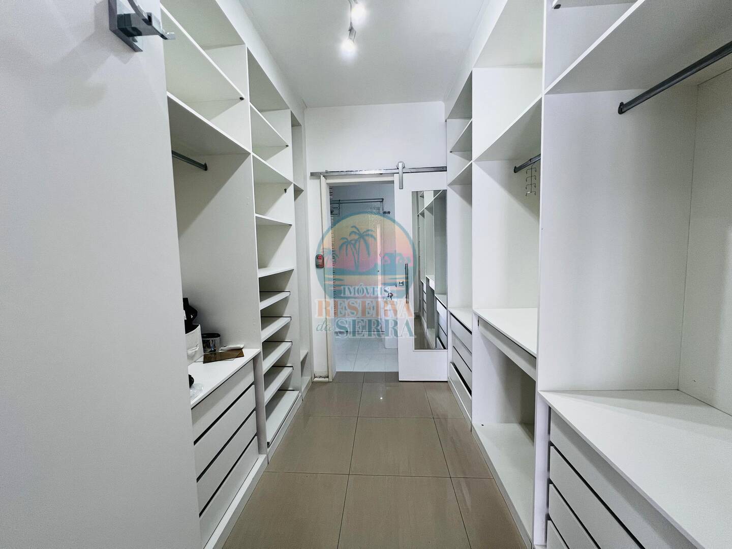Casa de Condomínio à venda e aluguel com 4 quartos, 320m² - Foto 25