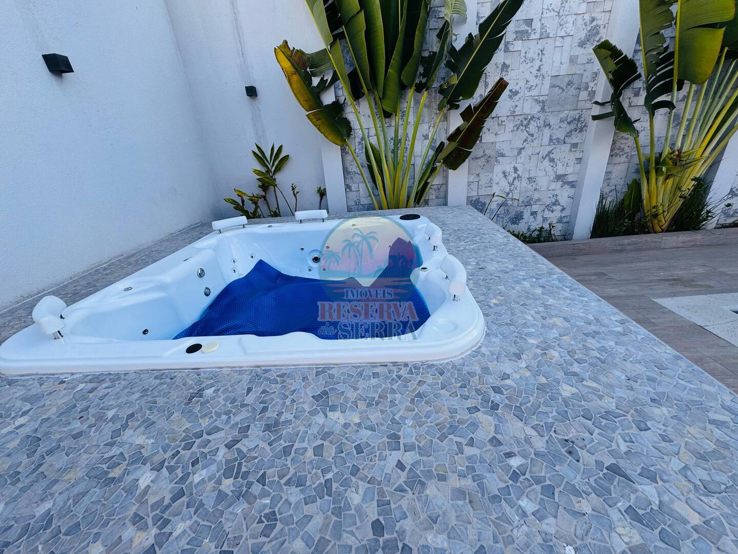 Casa de Condomínio à venda com 3 quartos, 250m² - Foto 4
