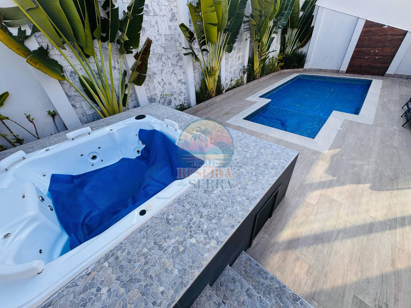 Casa de Condomínio à venda com 3 quartos, 250m² - Foto 3