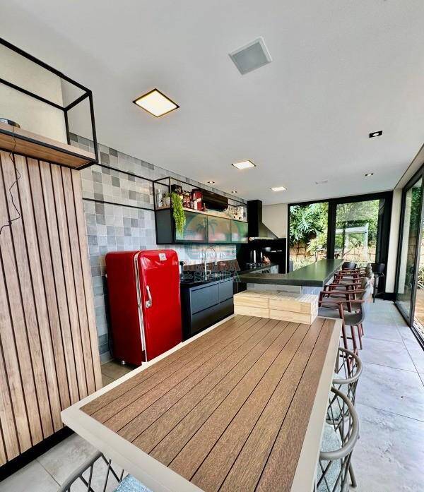 Casa de Condomínio à venda com 4 quartos, 589m² - Foto 2