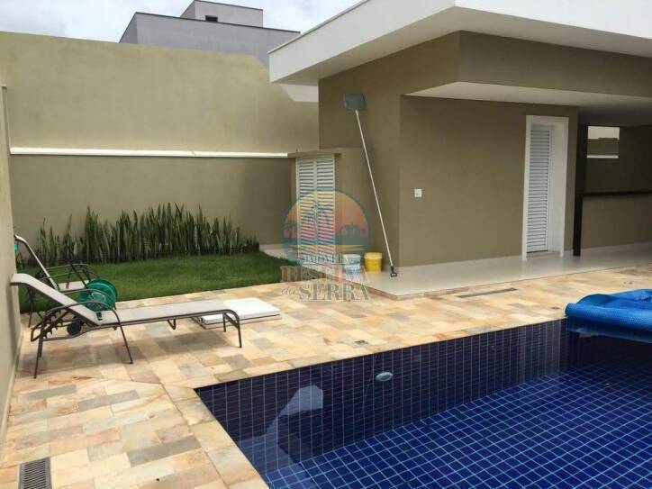 Casa de Condomínio para alugar com 3 quartos, 220m² - Foto 1