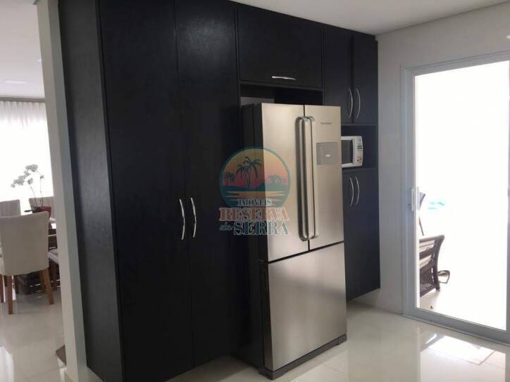 Casa de Condomínio para alugar com 3 quartos, 220m² - Foto 10