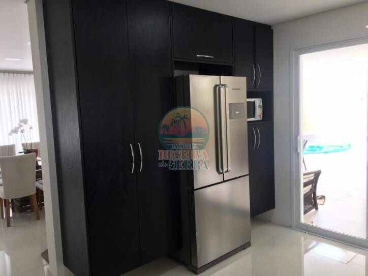 Casa de Condomínio para alugar com 3 quartos, 220m² - Foto 18